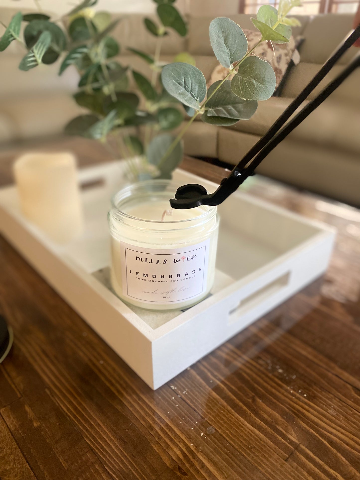 Lemongrass -scented soy candle